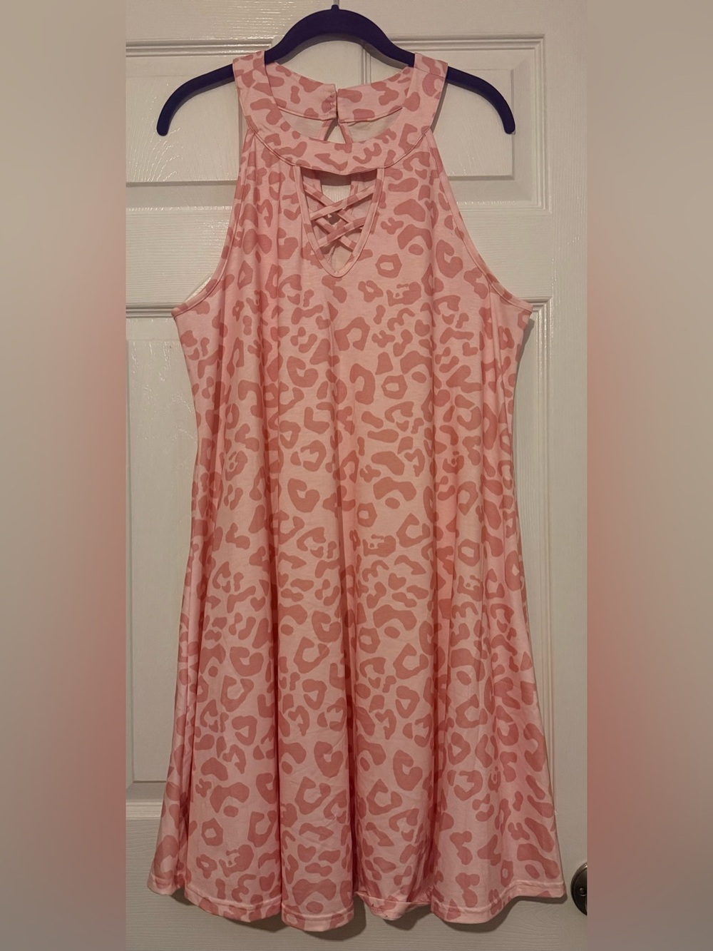 Women’s Pink Leopard Print Sleeveless Swing Dress with Crisscross Neck